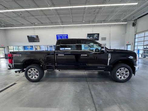 Certified 2023 Ford F350 Lariat w/ Lariat Ultimate Package AWD/4WD image 4