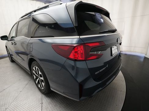 Certified 2026 Honda Odyssey EX-L image 36