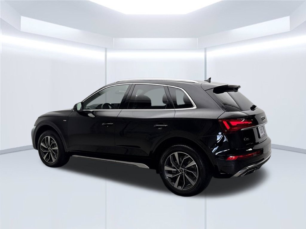 Certified 2023 Audi Q5 2.0T Premium w/ Convenience Package AWD/4WD image 4
