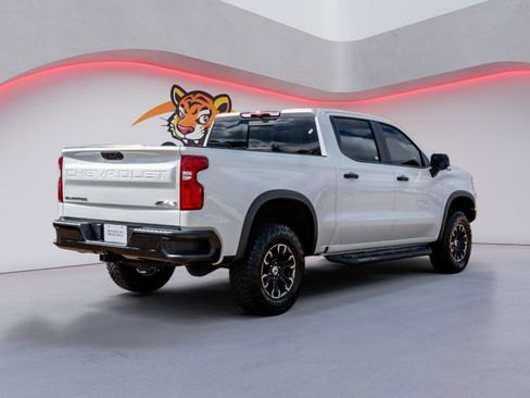 Used 2025 Chevrolet Silverado 1500 ZR2 image 5