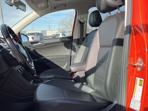 Used 2018 Volkswagen Tiguan SE image 27