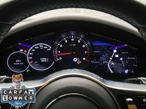 Used 2023 Porsche Cayenne Platinum Edition image 15