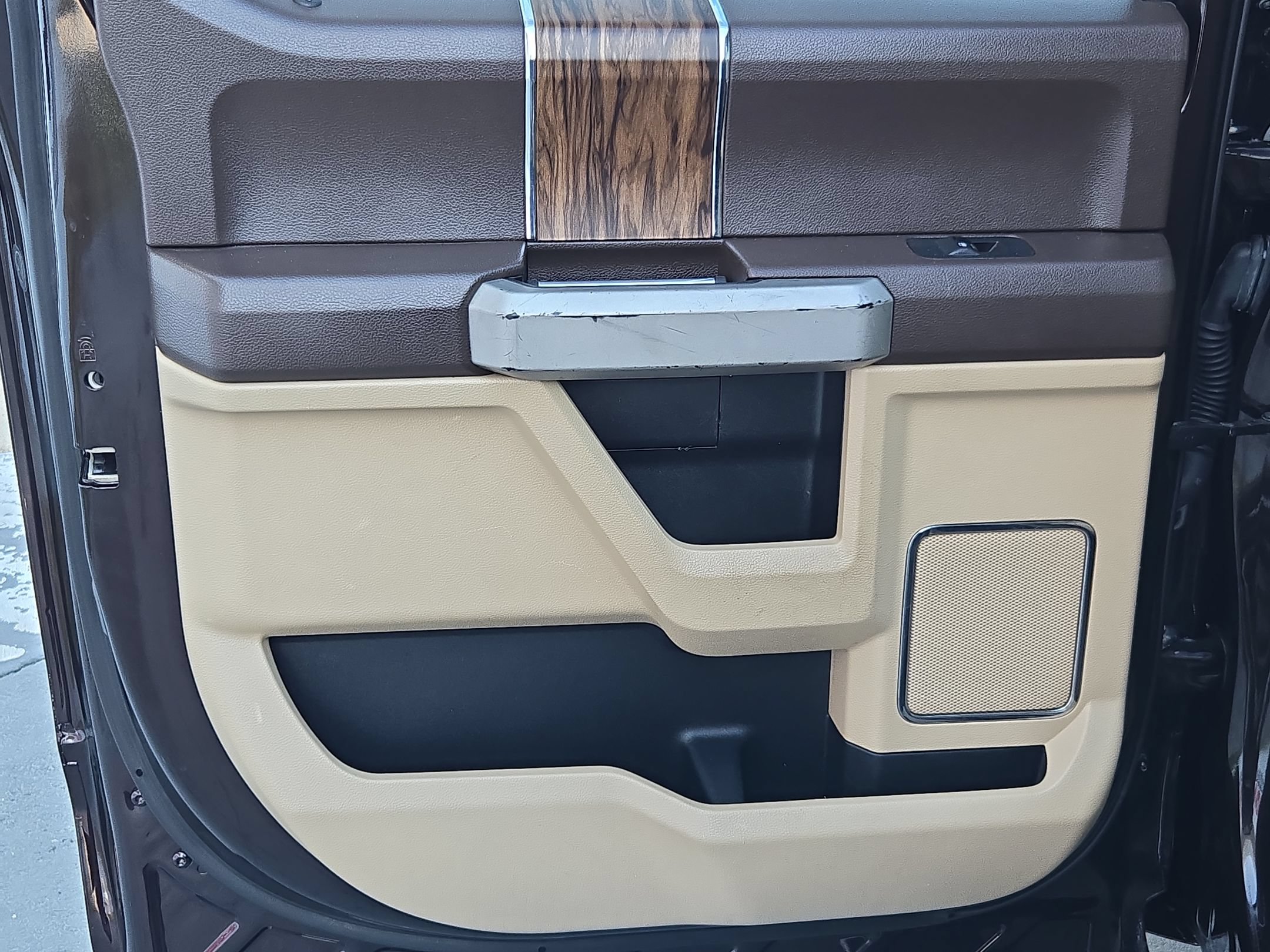Used 2019 Ford F150 Lariat w/ Equipment Group 502A Luxury AWD/4WD image 33