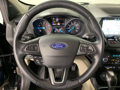 Used 2019 Ford Escape Titanium image 21