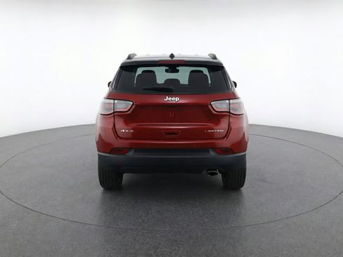 Used 2025 Jeep Compass Trailhawk image 7