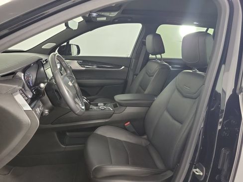 Certified 2023 Cadillac XT6 Premium Luxury w/ Technology Package FWD image 18
