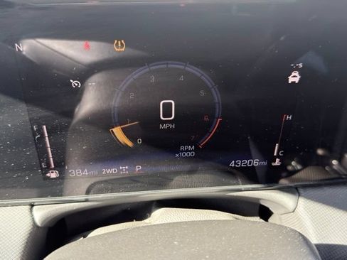 Used 2024 Chevrolet TrailBlazer LT w/ LT Cold Weather Package AWD/4WD image 5