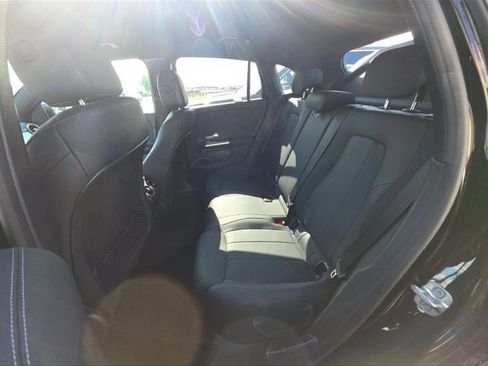 Used 2025 Mercedes-Benz GLA 250 image 7