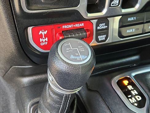 Used 2025 Jeep Wrangler Unlimited Rubicon 4xe w/ Safety Group AWD/4WD image 22