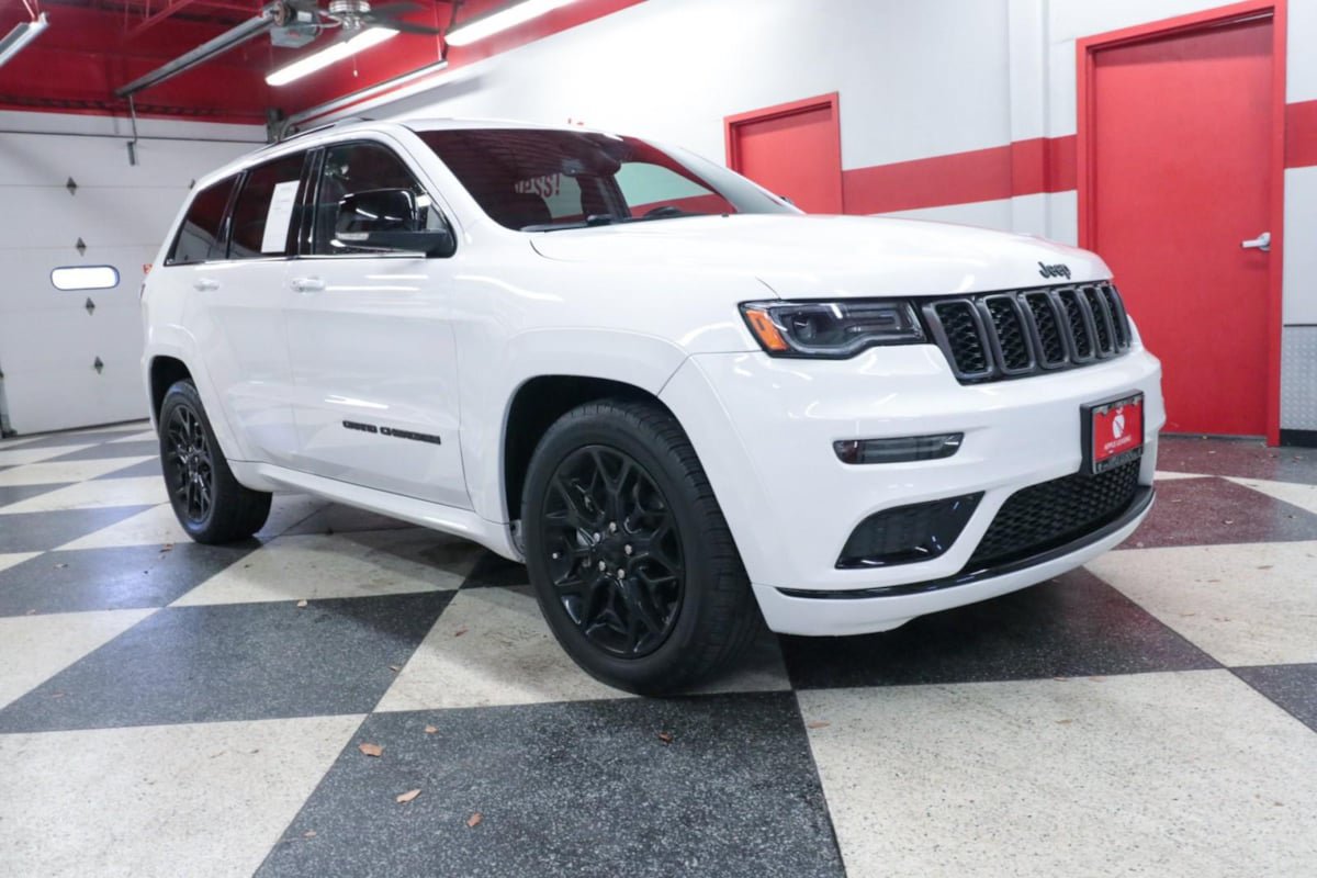 Used 2021 Jeep Grand Cherokee Limited X RWD image 2