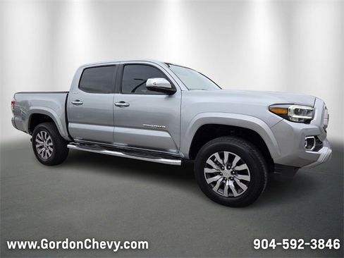 Used 2023 Toyota Tacoma Limited image 8