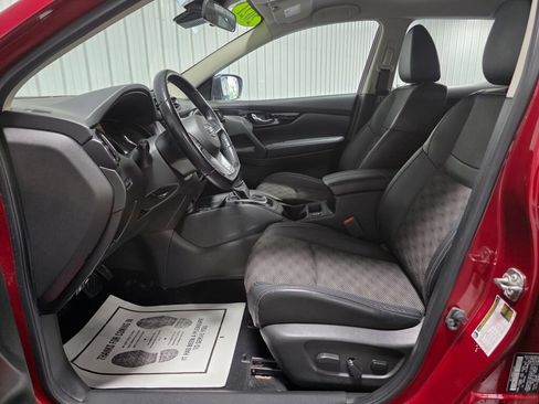 Used 2021 Nissan Rogue Sport SV w/ Technology Package AWD/4WD image 9