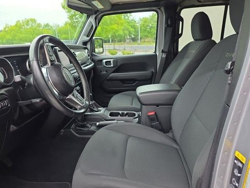 Used 2020 Jeep Gladiator Overland w/ LED Lighting Group AWD/4WD image 33