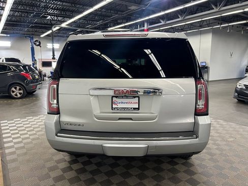 Used 2018 GMC Yukon Denali AWD/4WD image 8