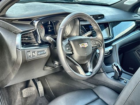Used 2024 Cadillac XT6 Premium Luxury w/ Technology Package image 44