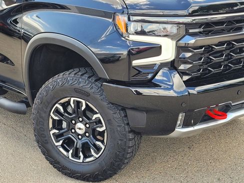 Used 2026 Chevrolet Silverado 1500 ZR2 AWD/4WD image 9