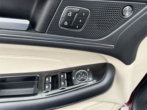 Used 2019 Ford Edge Titanium w/ Equipment Group 301A image 14