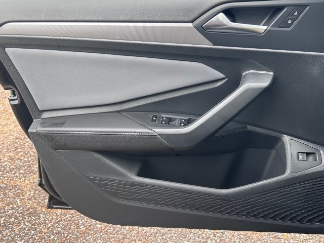 New 2026 Volkswagen Jetta SE FWD image 18