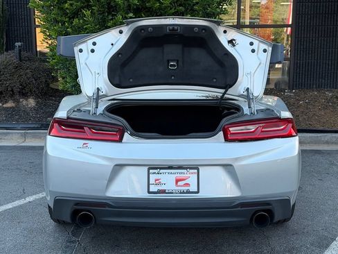 Used 2018 Chevrolet Camaro LT RWD image 17