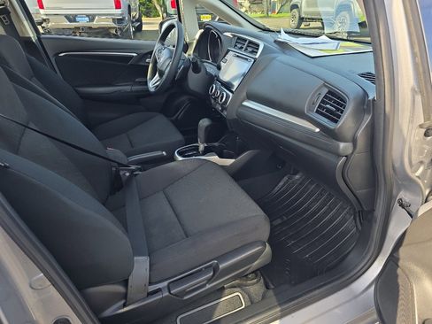 Used 2017 Honda Fit EX image 17