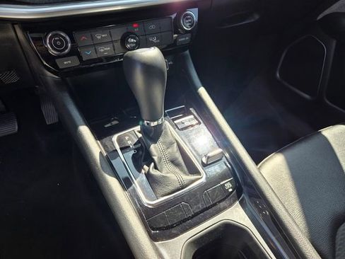 Used 2024 Jeep Compass Latitude image 18