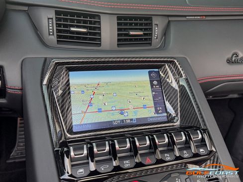 Used 2018 Lamborghini Aventador S image 18