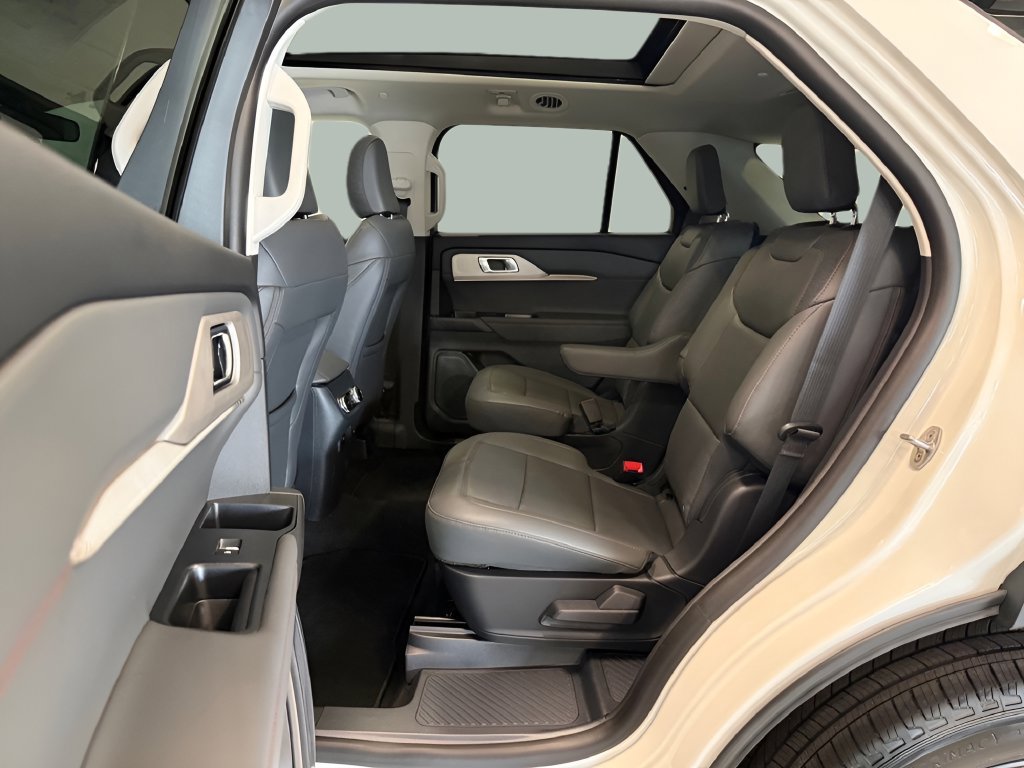 New 2026 Ford Explorer Active w/ Active Comfort Package AWD/4WD image 12
