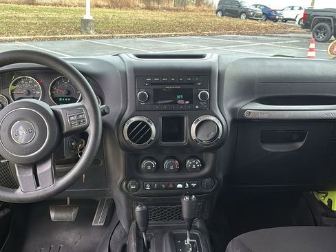 Used 2016 Jeep Wrangler Unlimited Sport image 12
