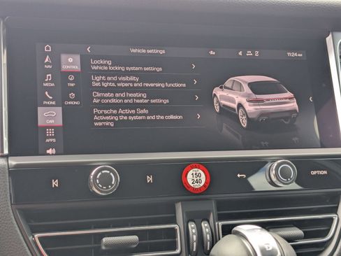 New 2026 Porsche Macan image 17