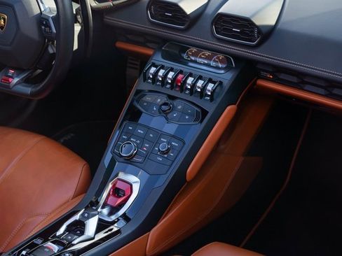 Used 2016 Lamborghini Huracan LP 610-4 image 30