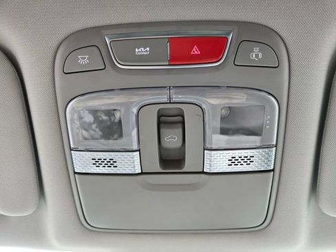Used 2025 Kia Telluride S AWD/4WD image 28