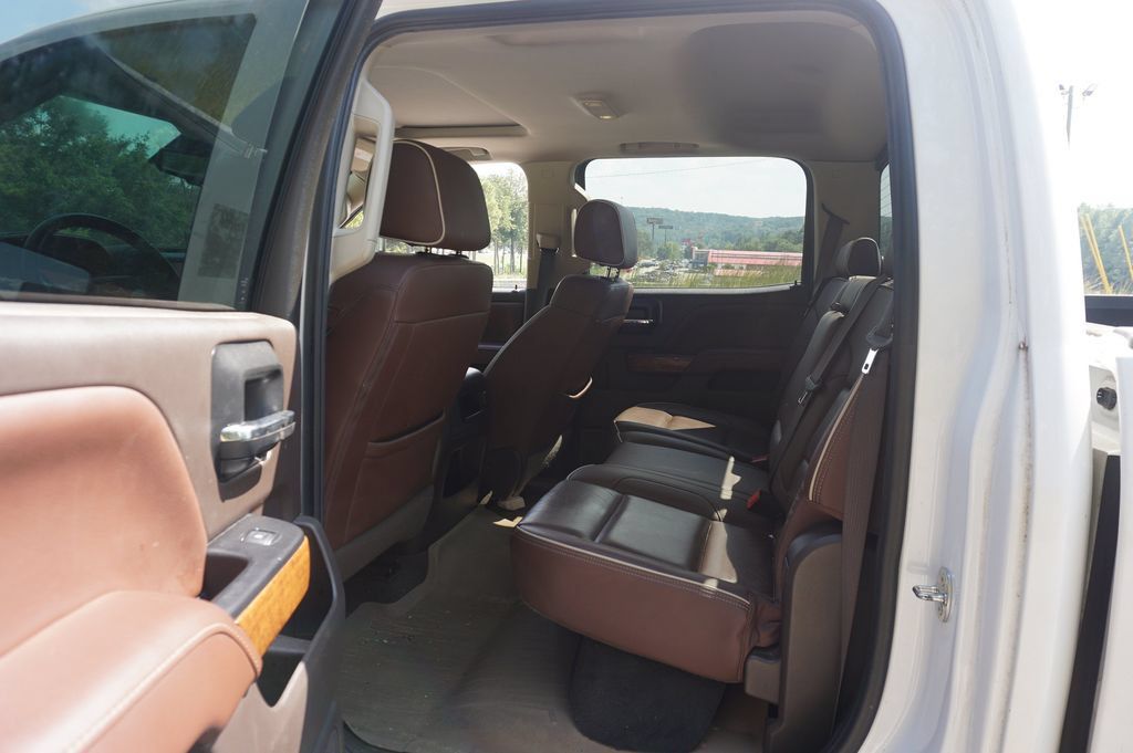 Used 2019 Chevrolet Silverado 2500 High Country w/ Duramax Plus Package AWD/4WD image 15