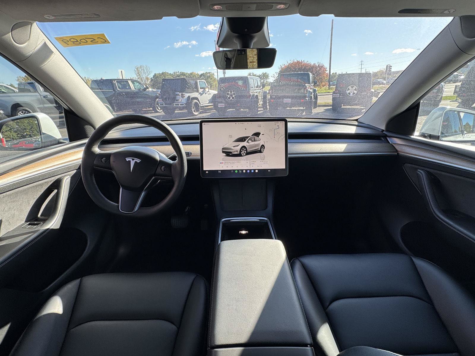Used 2022 Tesla Model Y Long Range AWD/4WD image 23