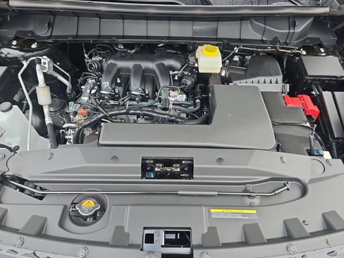 New 2025 Nissan Pathfinder Platinum image 30