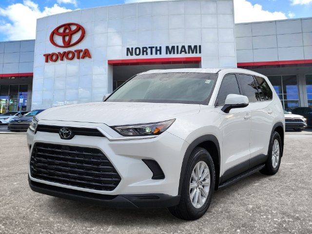 Used 2026 Toyota Grand Highlander AWD Hybrid image 2