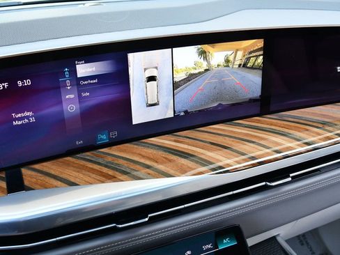 Used 2025 Cadillac Escalade Sport Platinum w/ LPO, ONYX Package image 63