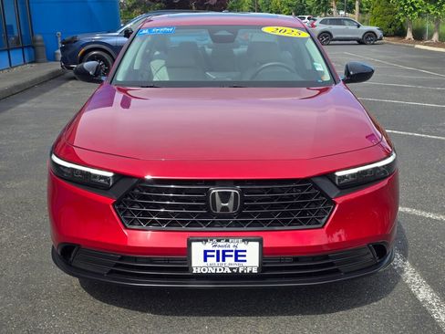 Certified 2025 Honda Accord SE image 8