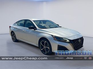 Used 2024 Nissan Altima 2.5 SR image 1