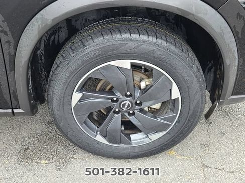 Used 2024 Nissan Rogue SV AWD/4WD image 17