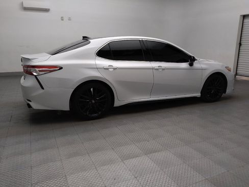 Used 2020 Toyota Camry XSE image 10