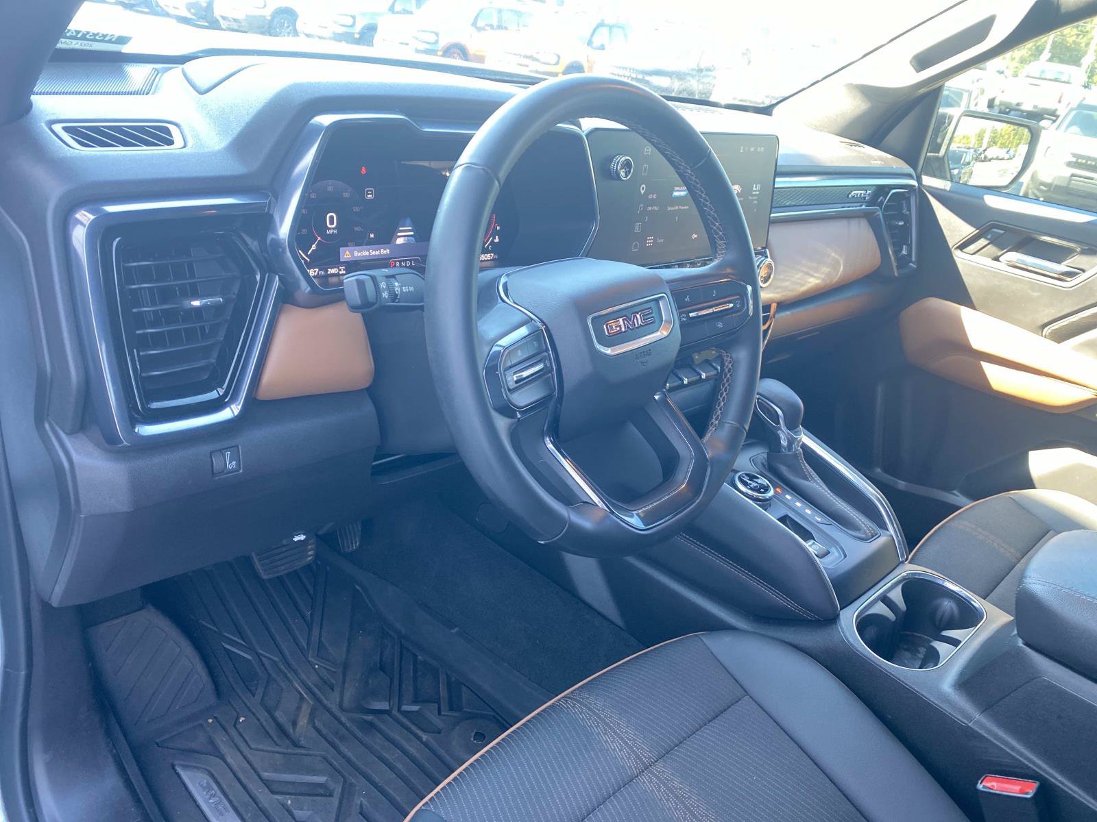 Used 2024 GMC Canyon AT4 w/ Canyon Safety Plus Package AWD/4WD image 18