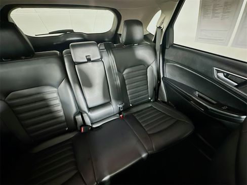 Used 2024 Ford Edge SEL image 14