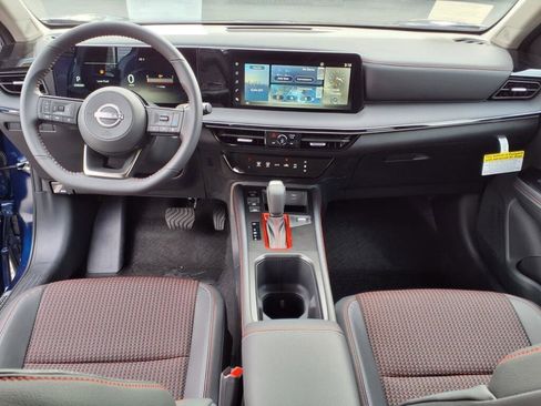 New 2025 Nissan Kicks SR w/ Illumination Package image 7