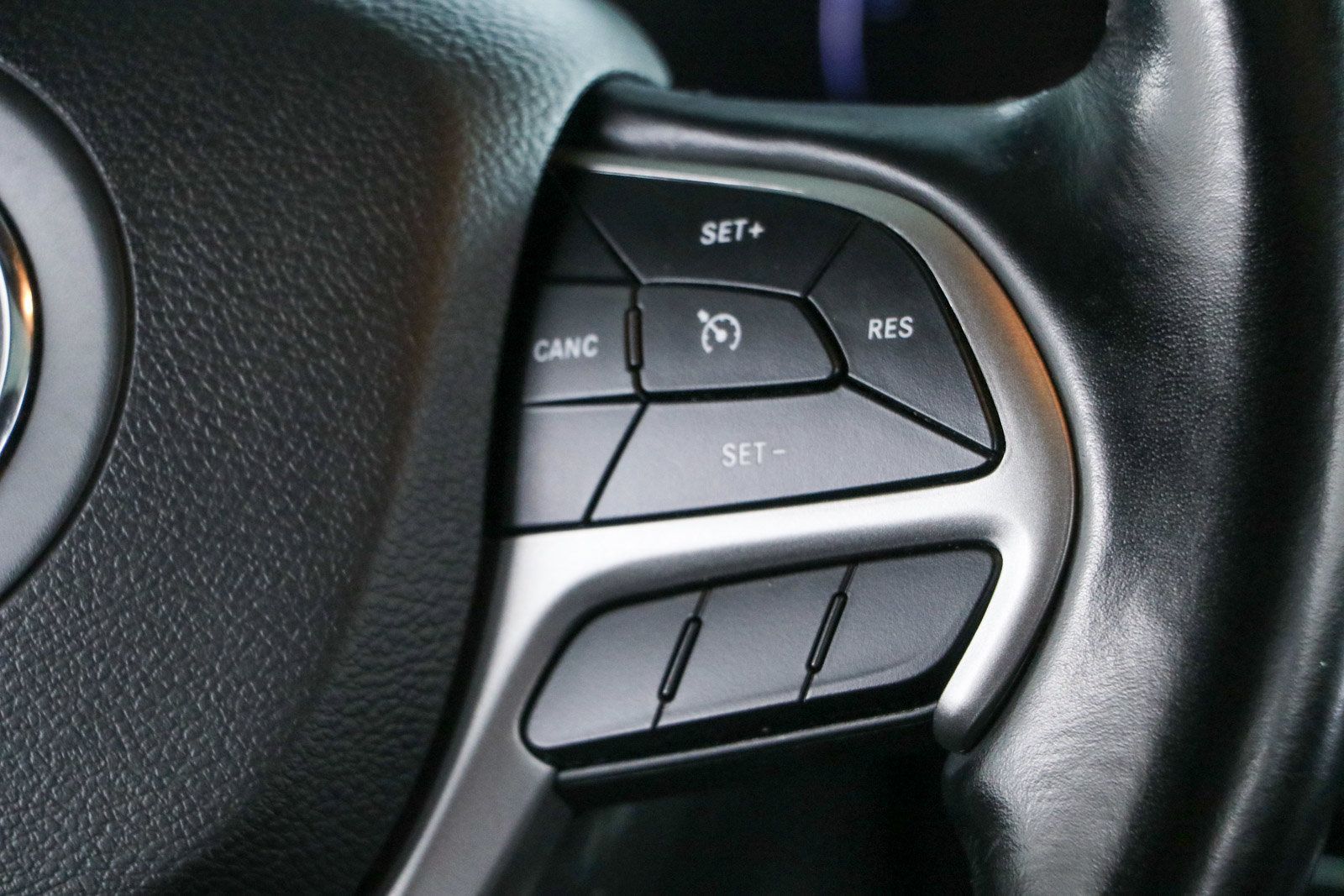Used 2021 Jeep Grand Cherokee Limited RWD image 14