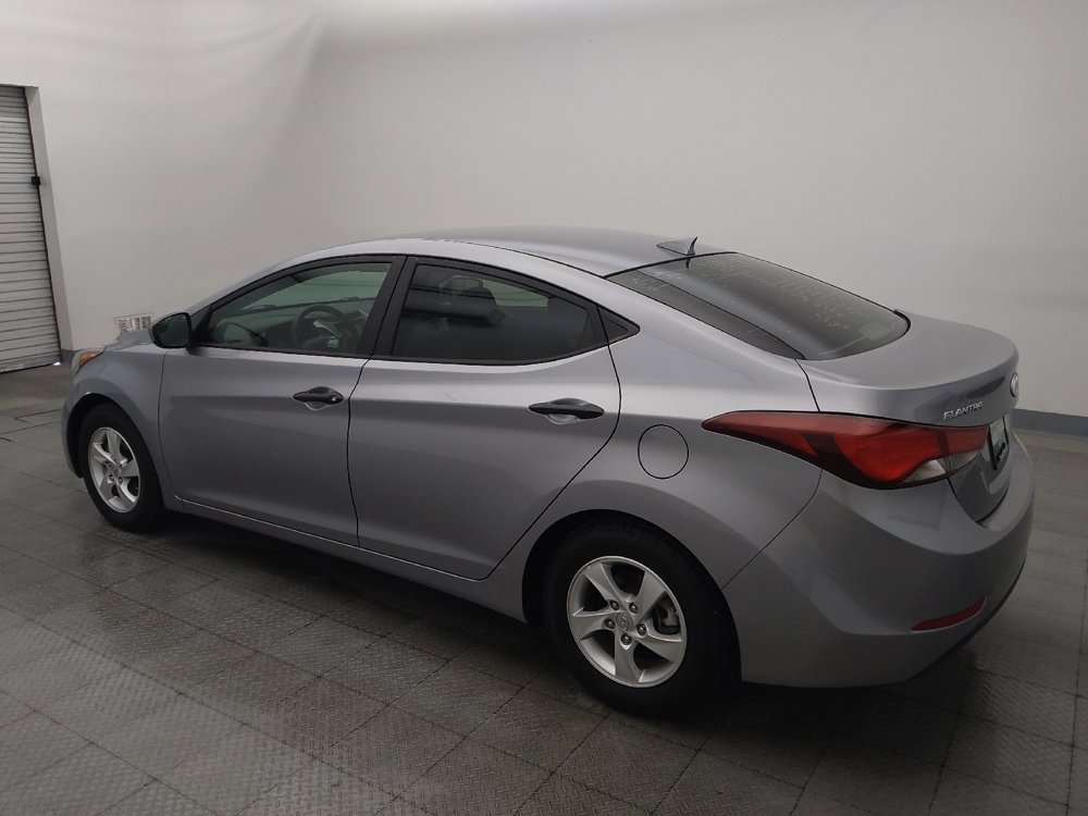 Used 2015 Hyundai Elantra SE FWD image 3