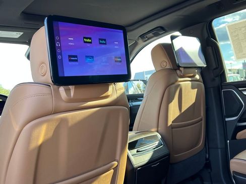 Certified 2025 Cadillac Escalade Premium Luxury w/ Touring Package image 13