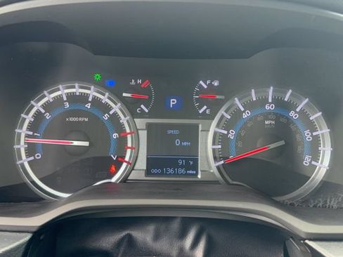 Used 2017 Toyota 4Runner Limited AWD/4WD image 19