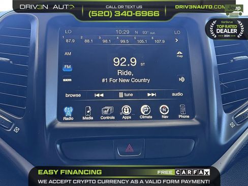 Used 2016 Jeep Cherokee Limited w/ Luxury Group FWD image 12
