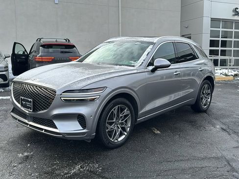 Used 2022 Genesis GV70 2.5T w/ Advanced Package image 5