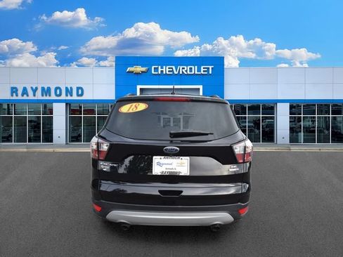 Used 2018 Ford Escape SE AWD/4WD image 4